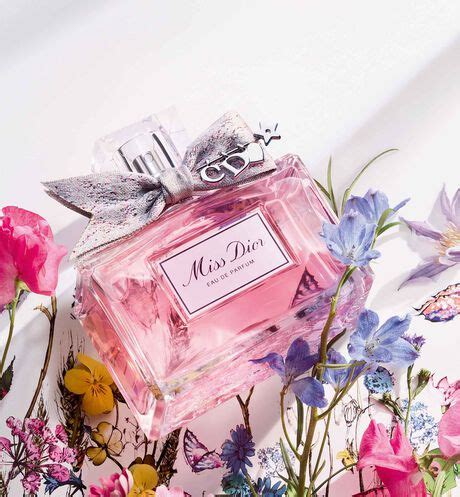 nieuwe geur dior|NIEUW: Miss Dior Eau de Parfum, de frisse en bloemige geur.